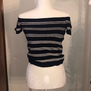 American Eagle off shoulder top like new